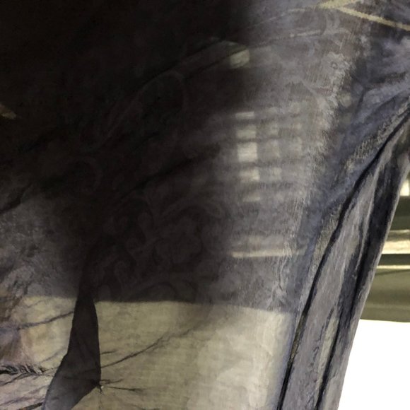 Le Marais Paris XL Navy Blue Sheer Overlay Top - Picture 6 of 6